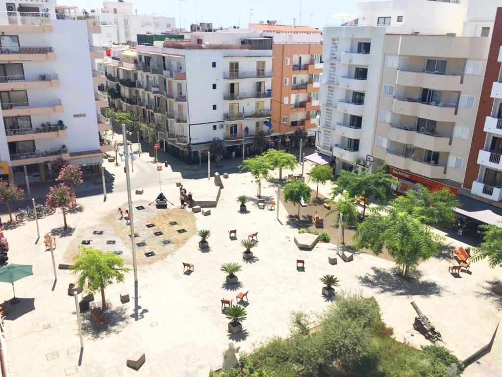 Apartamentos Albertos Santa Eularia des Riu Bagian luar foto