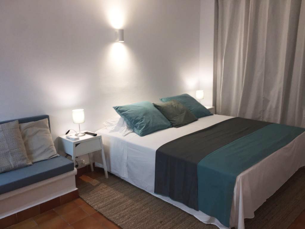 Apartamentos Albertos Santa Eularia des Riu Bagian luar foto